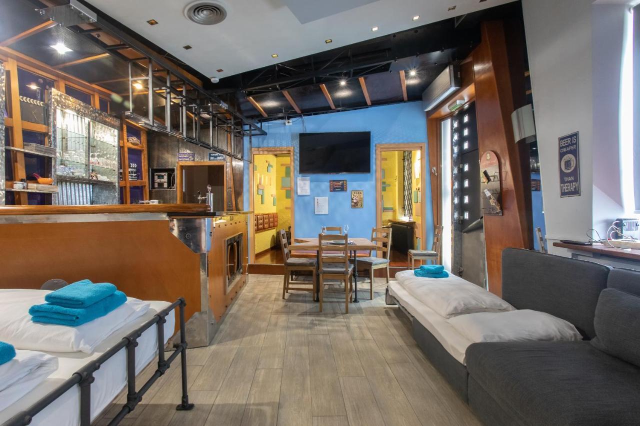 Stay In Pub Kamera Klub Apatment-City Center Lubiana Esterno foto