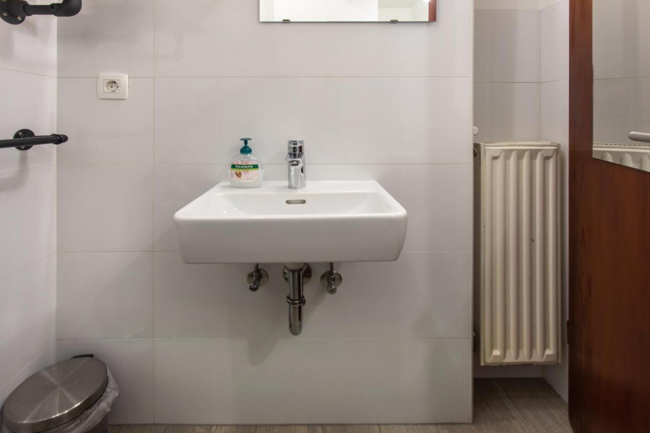 Stay In Pub Kamera Klub Apatment-City Center Lubiana Esterno foto