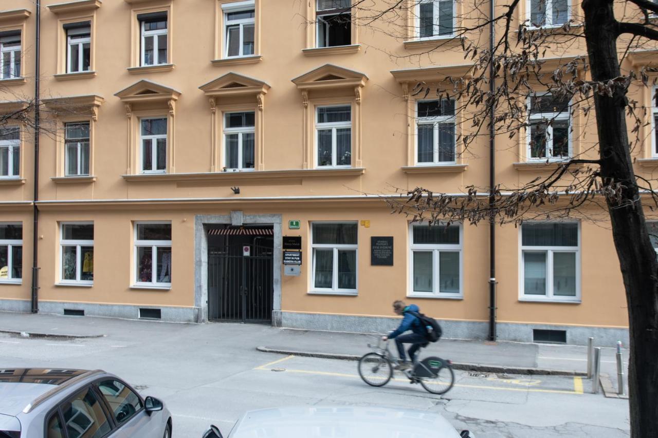 Stay In Pub Kamera Klub Apatment-City Center Lubiana Esterno foto