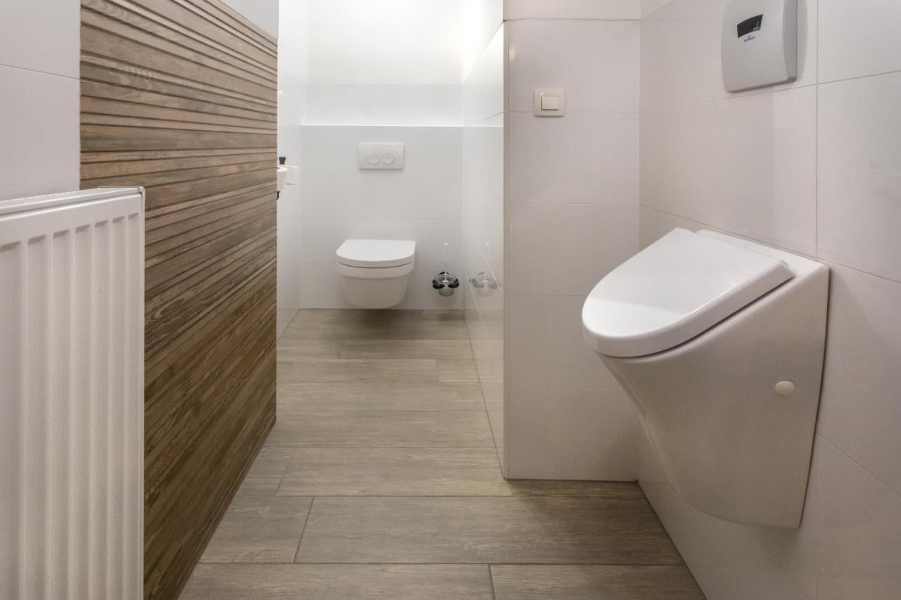 Stay In Pub Kamera Klub Apatment-City Center Lubiana Esterno foto