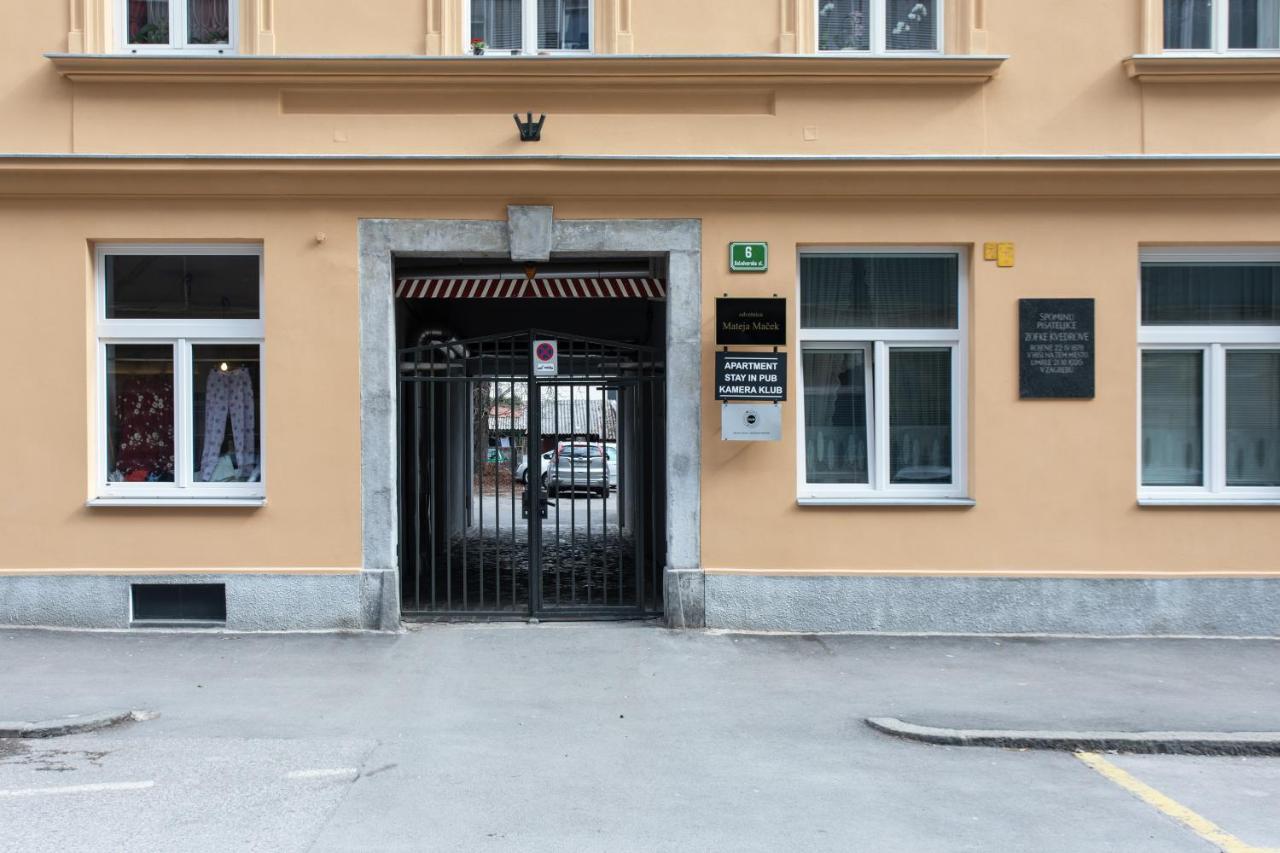 Stay In Pub Kamera Klub Apatment-City Center Lubiana Esterno foto